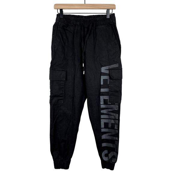 Vetements Jogger Mens Large Black Cargo Logo 2021 Hypebeast Streetwear - Picture 1 of 12